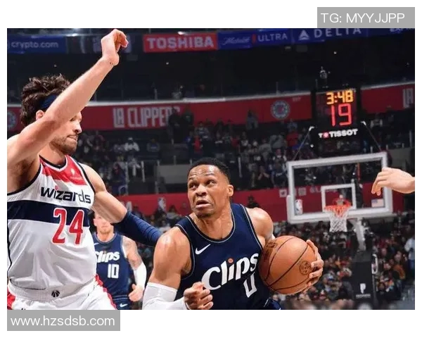 2019年火箭队与快船队激战精彩瞬间文字直播全程回顾 2019年火箭队与快船队激战精彩瞬间文字直播全程回顾