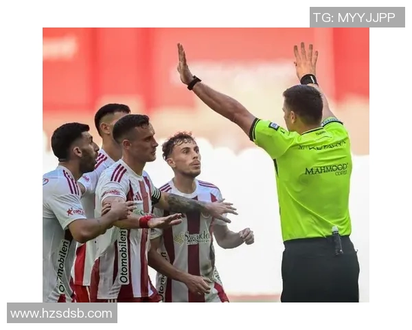 上海足球队的崛起与发展探索聚焦足球力量的背后故事 上海足球队的崛起与发展探索聚焦足球力量的背后故事