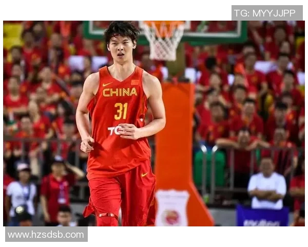 王哲林领衔中国篮球新篇章展现实力与团队精神的崛起之路 王哲林领衔中国篮球新篇章展现实力与团队精神的崛起之路